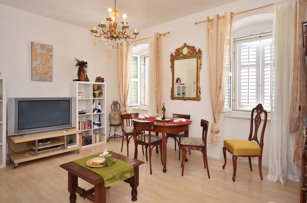 Apartment Pere S Mora Mimice Zimmer foto