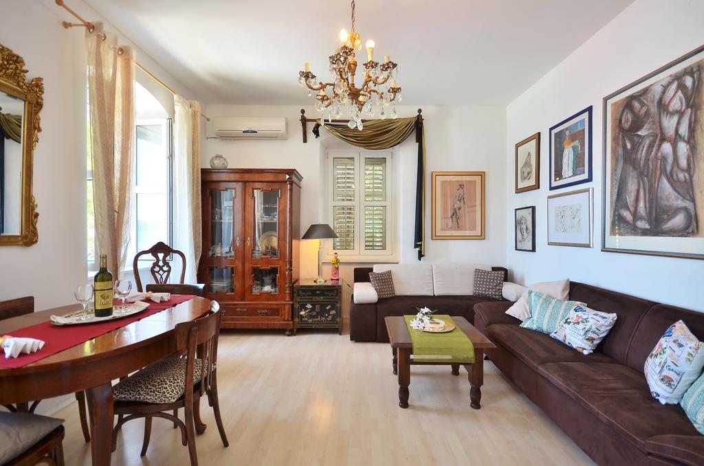 Apartment Pere S Mora Mimice Zimmer foto