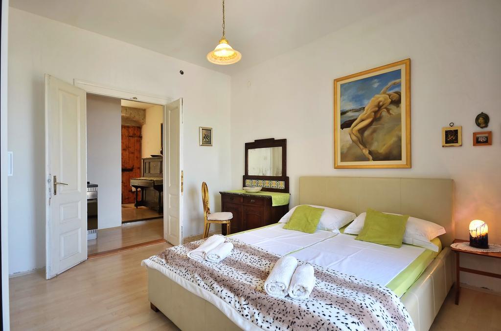 Apartment Pere S Mora Mimice Zimmer foto