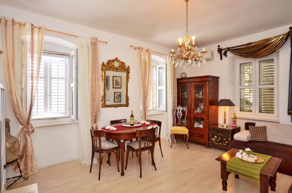 Apartment Pere S Mora Mimice Zimmer foto