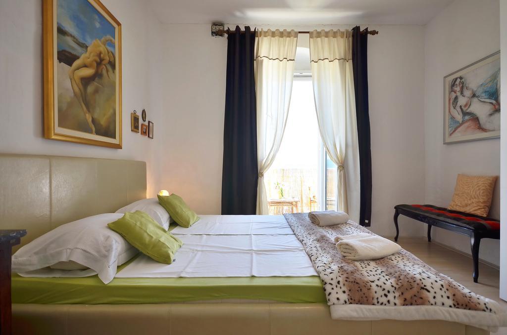 Apartment Pere S Mora Mimice Zimmer foto